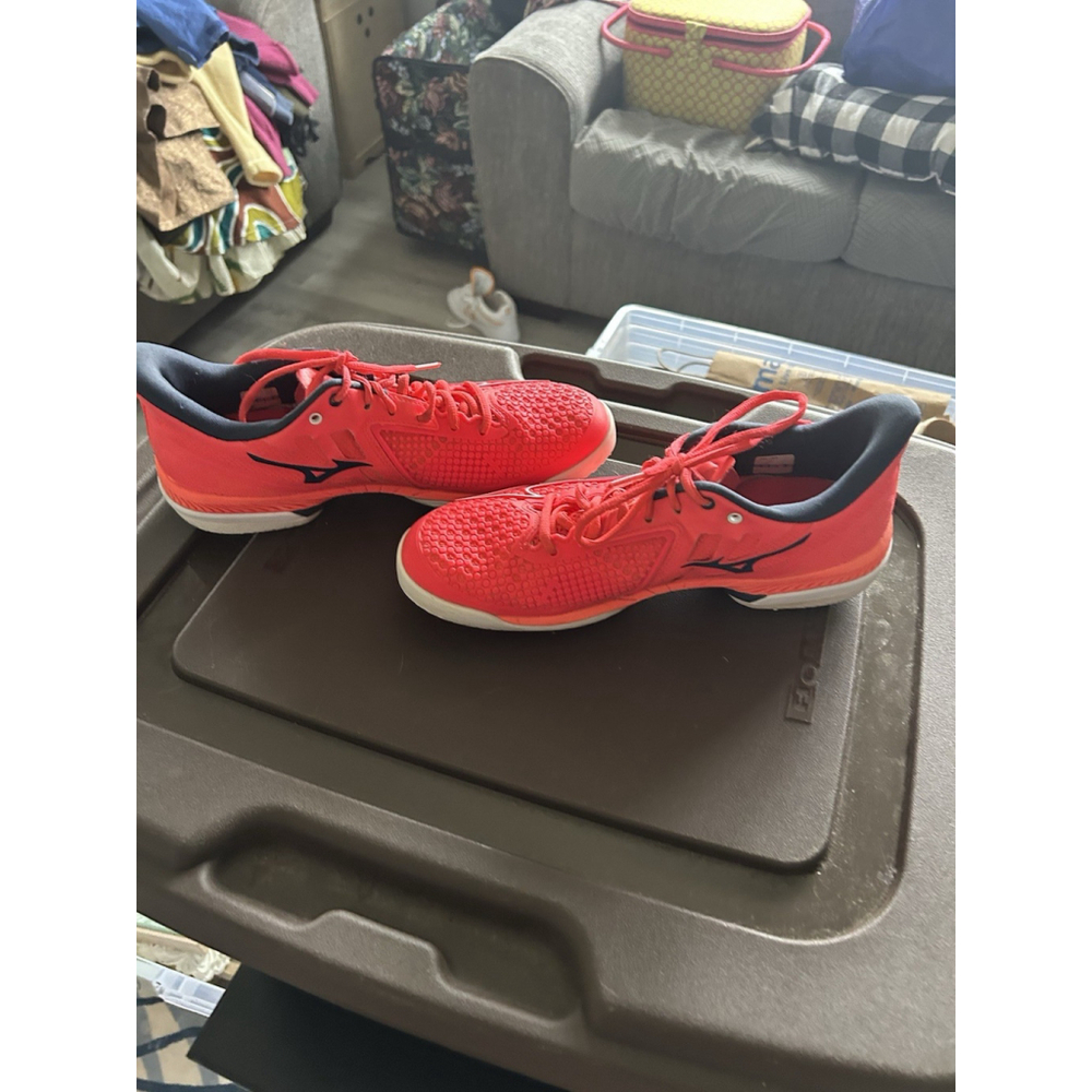 Minzuno Enerzy Orange Womans Size 9 Shoes